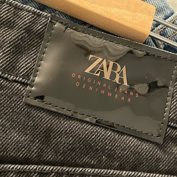 ZARA high wasted denim shorts - Picture 3 of 4